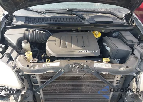 2014 Dodge Grand Caravan American Value Pkg z USA, uszkodzony, nr VIN 2C4RDGBG0ER419378